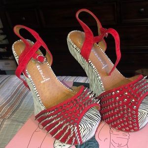 Jeffery Campbell 7.5